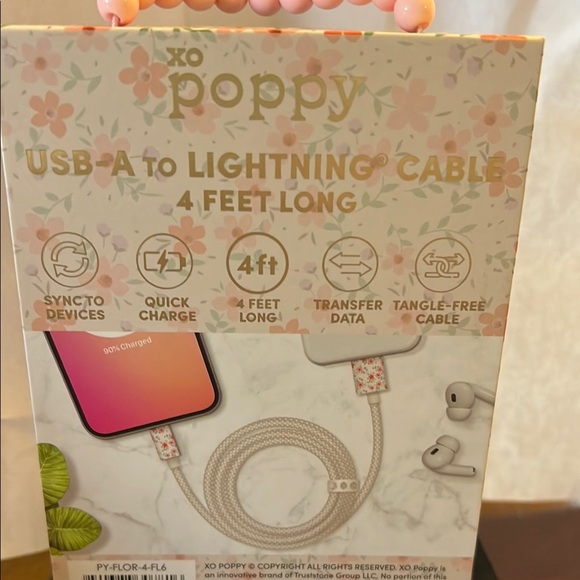 🌸🤍 XO Poppy Lightning Cable 4’ with Pink Beaded Handle 💞 - Picture 5 of 5